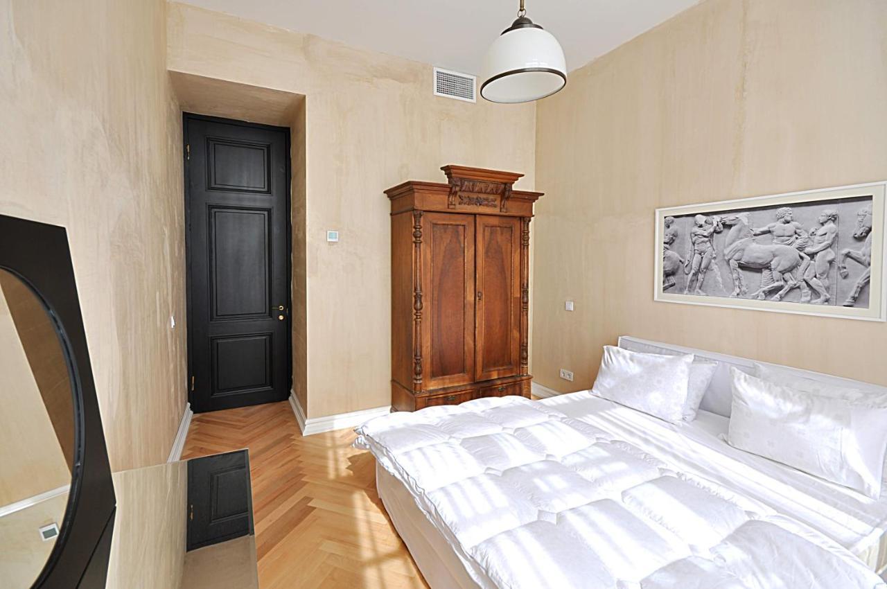 The 10 Tbilisi Exterior photo