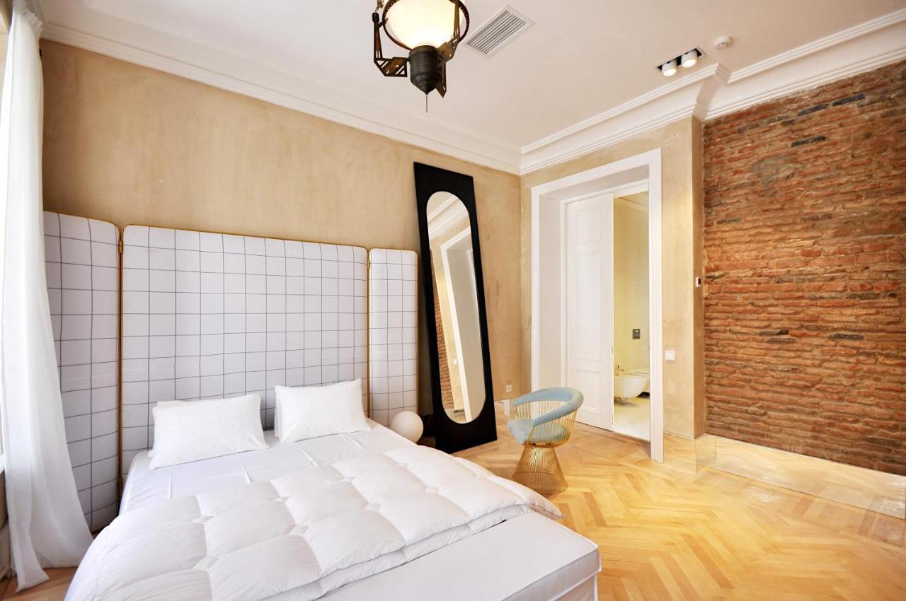 The 10 Tbilisi Exterior photo